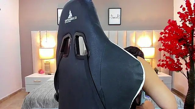 Snapshot of sara_parker069 chatting on September 19, 2025, 2:07 pm sara parker069 online show from September 19, 2025, 2:07 pm