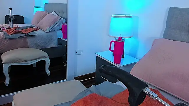 Samantha  Vega online show from April 11, 2026, 8:13 pm