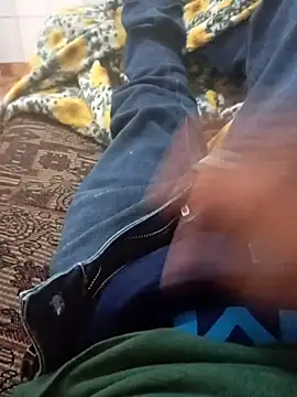 viciadoemsexo10 online show from March 14, 2025, 1:24 pm