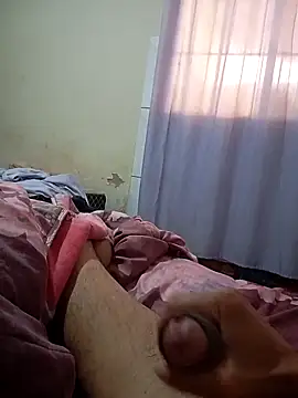 viciadoemsexo10 online show from October 21, 2025, 1:01 pm