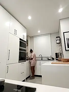 Mayo01  online show from September 14, 2025, 5:50 am