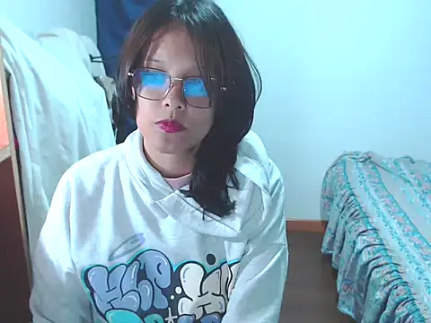 home vlak online show from April 17, 2026, 1:52 am