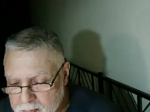 100Tauros online show from October 23, 2025, 9:24 pm