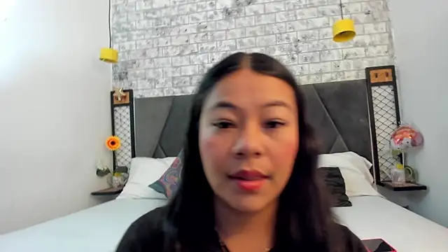 MilaaAdams online show from October 18, 2025, 10:05 am