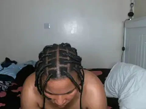 Snapshot of R-thequeen chatting on December 10, 2024, 6:49 pm R-thequeen online show from December 10, 2024, 6:49 pm