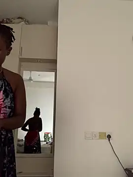 Barbie-kiss online show from February 7, 2026, 2:48 am