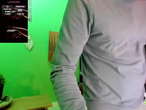 Snapshot of savage_daddyy chatting on March 17, 2025, 6:42 pm savage daddyy online show from March 17, 2025, 6:42 pm