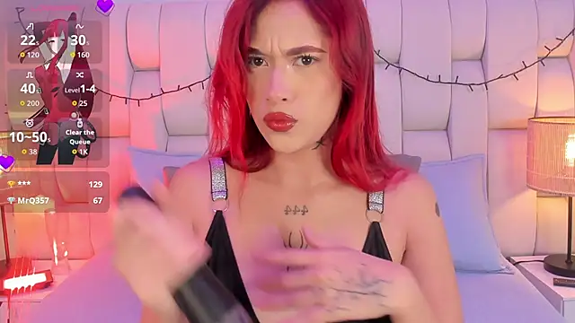 SkinnyFoxy online show from December 2, 2025, 7:20 pm