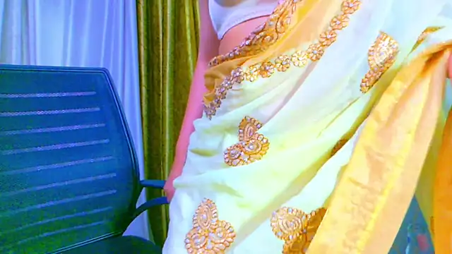 Aashika-Kaur online show from March 8, 2025, 4:01 am