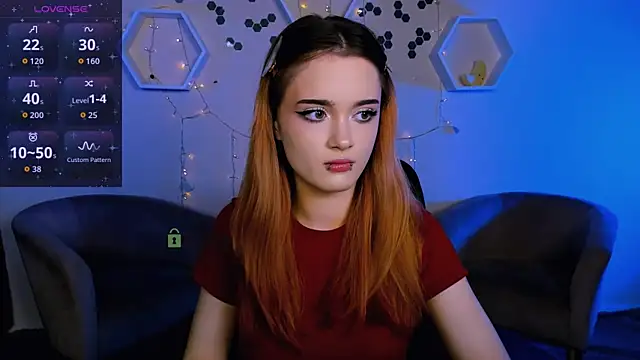 liana kisses online show from November 9, 2025, 8:07 pm