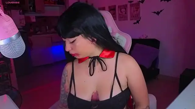 Snapshot of FernandaOrtegaaa chatting on November 1, 2025, 12:45 am FernandaOrtegaaa online show from November 1, 2025, 12:45 am