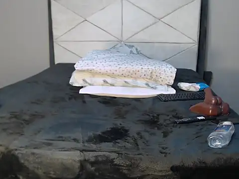 Snapshot of judy_the_booty chatting on February 25, 2025, 11:11 pm judy the booty online show from February 25, 2025, 11:11 pm