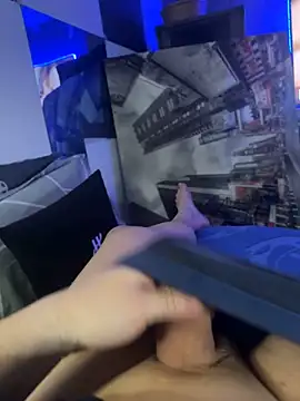 MatthewEmme online show from February 11, 2026, 11:43 pm