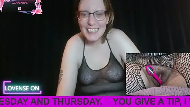 PernillaGirl online show from September 24, 2025, 6:00 pm