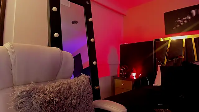 Snapshot of ChloeConnorr chatting on March 22, 2025, 6:33 am ChloeConnorr online show from March 22, 2025, 6:33 am