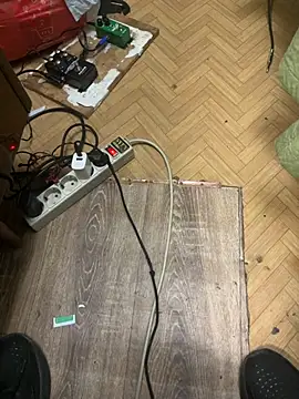 Ariel Ari online show from November 11, 2025, 10:43 pm