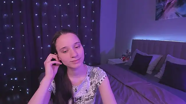 StaceySunny online show from February 25, 2025, 2:11 pm