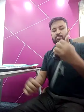 Snapshot of zakly69 chatting on November 6, 2025, 7:31 am zakly69 online show from November 6, 2025, 7:31 am