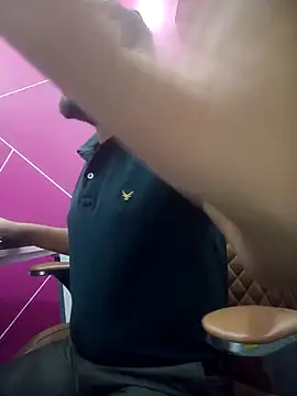 Snapshot of zakly69 chatting on November 8, 2025, 9:20 am zakly69 online show from November 8, 2025, 9:20 am