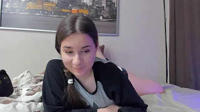 LunaWines online show from March 15, 2025, 5:15 pm