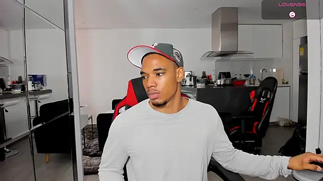 TROYWESLY- online show from November 6, 2025, 12:39 pm