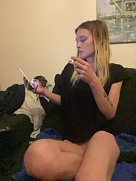 emma neko online show from April 17, 2026, 11:19 pm