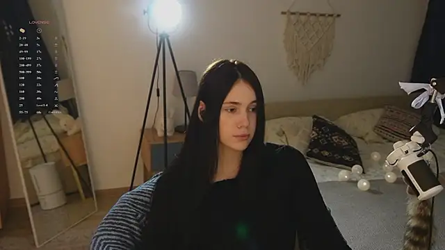 jennetdoll online show from February 14, 2026, 7:21 pm