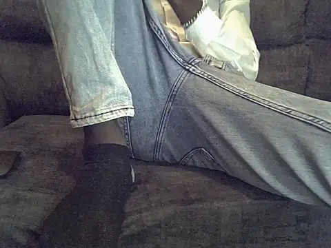 Delicious-D online show from February 8, 2025, 8:21 pm