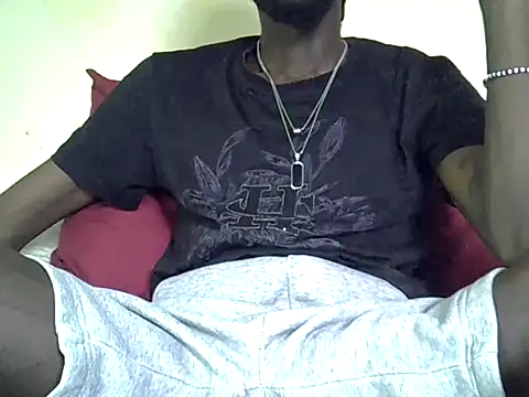 Delicious-D online show from May 17, 2026, 6:44 am