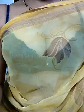 VR here 4U online show from October 5, 2025, 12:03 pm