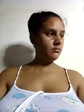 Snapshot of Andreita_95 chatting on September 14, 2025, 7:40 am Andreita 95 online show from September 14, 2025, 7:40 am