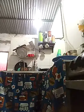 Snapshot of Andreita_95 chatting on November 12, 2025, 11:21 am Andreita 95 online show from November 12, 2025, 11:21 am