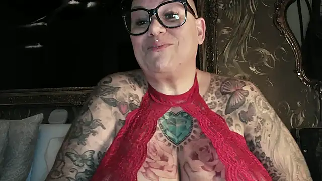 Snapshot of gepiercte_nippel chatting on January 5, 2025, 8:21 pm gepiercte nippel online show from January 5, 2025, 8:21 pm