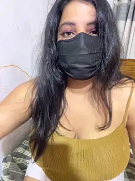 NOORA-GIRL online show from April 27, 2026, 9:13 pm