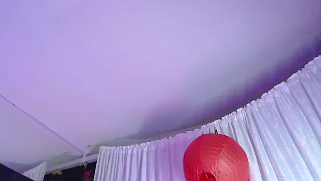 cherry chel online show from December 18, 2024, 2:10 am