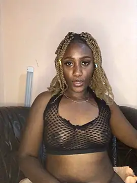 Snapshot of Lola_kims chatting on January 6, 2025, 11:52 pm Lola kims online show from January 6, 2025, 11:52 pm