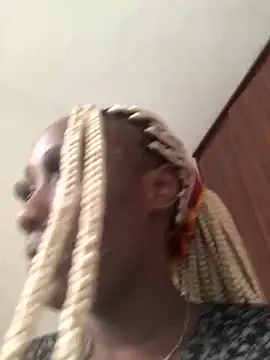 Snapshot of Lola_kims chatting on March 6, 2025, 10:09 am Lola kims online show from March 6, 2025, 10:09 am