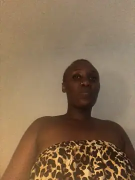 Snapshot of Lola_kims chatting on April 24, 2026, 10:12 pm Lola kims online show from April 24, 2026, 10:12 pm