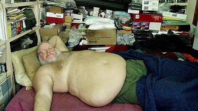 Snapshot of hadeszeuss2 chatting on December 8, 2024, 5:33 pm hadeszeuss2 online show from December 8, 2024, 5:33 pm