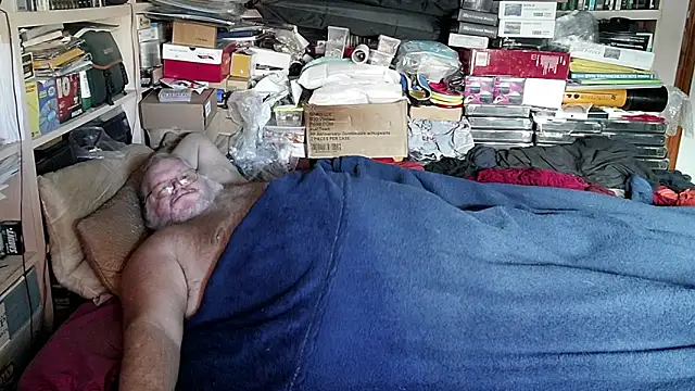 Snapshot of hadeszeuss2 chatting on December 10, 2024, 2:39 pm hadeszeuss2 online show from December 10, 2024, 2:39 pm