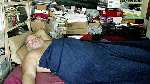 Snapshot of hadeszeuss2 chatting on December 10, 2024, 5:44 pm hadeszeuss2 online show from December 10, 2024, 5:44 pm