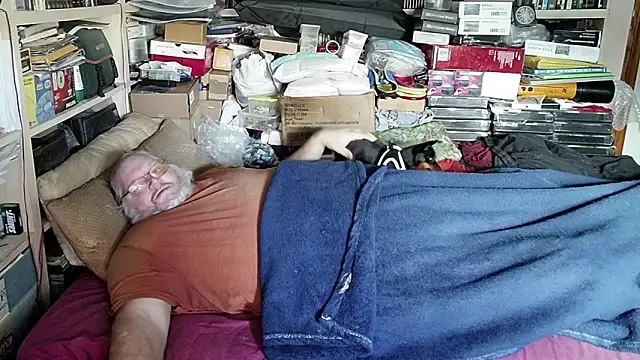 Snapshot of hadeszeuss2 chatting on December 14, 2024, 1:38 pm hadeszeuss2 online show from December 14, 2024, 1:38 pm