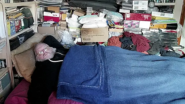 Snapshot of hadeszeuss2 chatting on December 16, 2024, 2:49 pm hadeszeuss2 online show from December 16, 2024, 2:49 pm