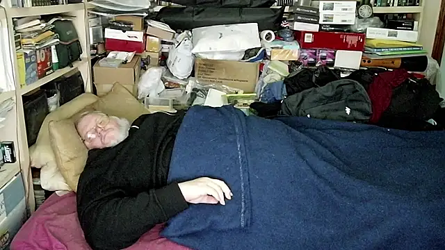 Snapshot of hadeszeuss2 chatting on December 20, 2024, 8:12 pm hadeszeuss2 online show from December 20, 2024, 8:12 pm