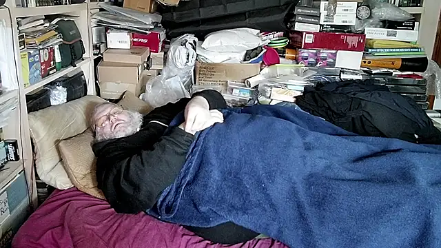 Snapshot of hadeszeuss2 chatting on December 30, 2024, 1:36 pm hadeszeuss2 online show from December 30, 2024, 1:36 pm