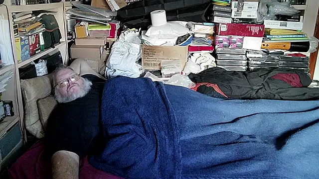 Snapshot of hadeszeuss2 chatting on January 3, 2025, 3:12 pm hadeszeuss2 online show from January 3, 2025, 3:12 pm