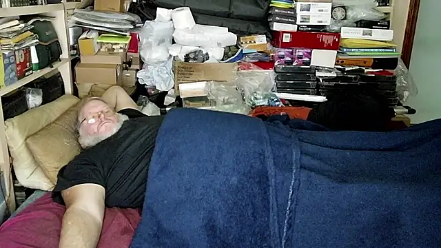 Snapshot of hadeszeuss2 chatting on January 11, 2025, 7:27 pm hadeszeuss2 online show from January 11, 2025, 7:27 pm