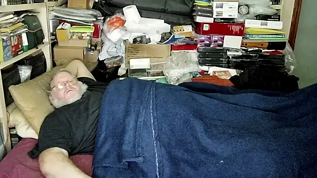 Snapshot of hadeszeuss2 chatting on January 13, 2025, 5:55 pm hadeszeuss2 online show from January 13, 2025, 5:55 pm