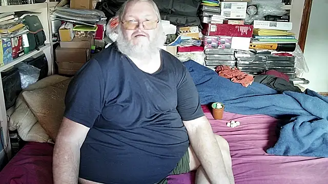 Snapshot of hadeszeuss2 chatting on January 14, 2025, 2:32 pm hadeszeuss2 online show from January 14, 2025, 2:32 pm