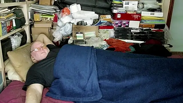 Snapshot of hadeszeuss2 chatting on January 18, 2025, 6:10 pm hadeszeuss2 online show from January 18, 2025, 6:10 pm